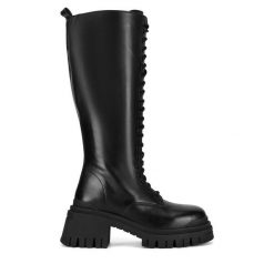 Kozaki Badura. Czarne kozaki damskie Badura, bez wzorów, bez obcasa, na słupku, bez zapięcia. Za 549.99 zł.