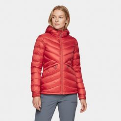 Kurtka puchowa damska Alpinus Rocca. Czerwone kurtki sportowe damskie Alpinus, bez wzorów, z puchu, bez ramiączek, bez kaptura, trekkingowe. Za 619.00 zł.