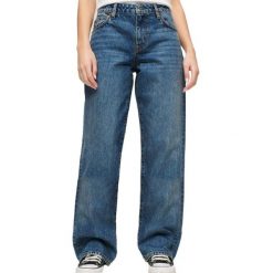 Dżinsy damskie z szerokim stanem z bawełny organicznej Superdry. Niebieskie jeansy damskie Superdry, z aplikacjami, z bawełny, klasyczne. Za 339.50 zł.
