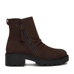 Botki Clara Barson. Brązowe botki damskie Clara Barson, bez wzorów, bez obcasa, na płaskiej podeszwie, bez zapięcia. Za 169.99 zł.
