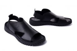 MANITU 910162-01 schwarz, sandały damskie. Czarne sandały damskie Manitu, bez wzorów, ze skóry, bez obcasa, bez zapięcia. Za 284.90 zł.
