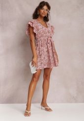 Różowa Sukienka Diosisha. Czerwone sukienki damskie Renee, na lato, l, z aplikacjami, z materiału, bez kołnierzyka, bez ramiączek, mini. Za 49.99 zł.