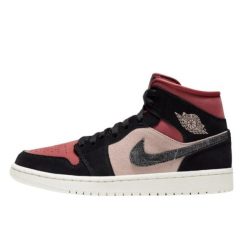 Buty do chodzenia damskie Nike Air Jordan 1 Mid. Brązowe obuwie sportowe damskie Jordan, bez wzorów, bez zapięcia, trekkingowe, Nike Air Jordan. Za 855.00 zł.