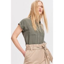 Koszula z wiskozy - Zielony. Zielone koszule damskie Reserved, bez wzorów, z wiskozy, bez kołnierzyka, bez ramiączek. W wyprzedaży za 39.99 zł.