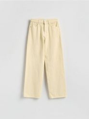 Jeansy wide leg w prążek - żółty. Żółte jeansy damskie Reserved, bez wzorów, z bawełny. Za 149.99 zł.