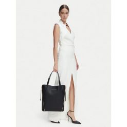 Torebka Elisabetta Franchi. Czarne shopperki damskie Elisabetta Franchi, bez wzorów, bez dodatków. Za 1,799.00 zł.