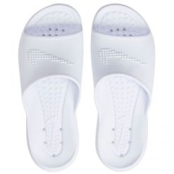 Klapki Nike Victori One Slide CZ7836 100 białe. Białe klapki damskie bez wzorów, z materiału, sportowe, bez obcasa, bez zapięcia. Za 206.26 zł.