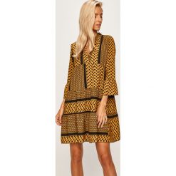 Haily's - Sukienka. Sukienki damskie Haily's, na co dzień, l, bez wzorów, z elastanu, casualowe, bez kołnierzyka, bez ramiączek, mini, proste. Za 119.90 zł.