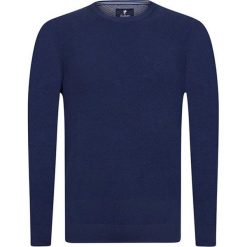 Sweter w kolorze granatowym. Niebieskie swetry męskie Denim Culture, l, bez wzorów, z bawełny, bez kołnierzyka, bez ramiączek. W wyprzedaży za 149.95 zł.