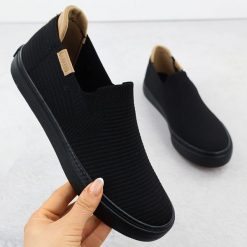 Tenisówki tekstylne slip on czarne Big Star RR274716. Czarne obuwie sportowe damskie BIG STAR, bez wzorów, z tkaniny, bez zapięcia, tenisowe. Za 99.00 zł.