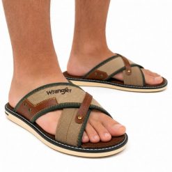 Klapki męskie Wrangler CALVIN SLIDER MEN LOW. Brązowe klapki męskie Wrangler, bez wzorów, z materiału, bez zapięcia. Za 139.00 zł.