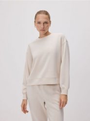 Bluza z modalem - beżowy. Brązowe bluzy damskie Reserved, l, bez wzorów, z dzianiny, bez ramiączek, bez kaptura. Za 99.99 zł.