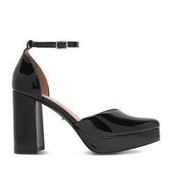 Czółenka DeeZee. Czarne czółenka damskie DeeZee, bez wzorów, bez obcasa, bez zapięcia. Za 159.99 zł.