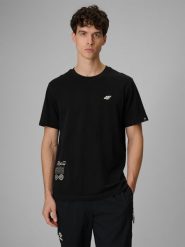 4F T-shirt regular z nadrukiem męski - czarny S. Czarne t-shirty męskie 4F, m, bez wzorów, z materiału, bez kołnierzyka, bez ramiączek. Za 79.99 zł.