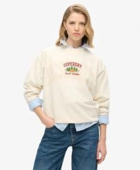 Superdry Damska bluza Travel Souvenir Loose Crew z bawełny. Białe bluzy damskie Superdry, bez wzorów, z bawełny, bez ramiączek, bez kaptura. Za 301.15 zł.