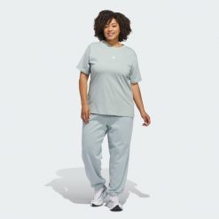 Koszulka Small Logo (Plus Size). Białe bluzki damskie Adidas, plus size, bez wzorów, z bawełny, sportowe, bez kołnierzyka, plus size, bez ramiączek. Za 109.00 zł.