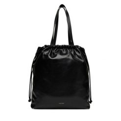 Torebka Calvin Klein. Czarne torebki do ręki damskie Calvin Klein, bez wzorów, bez dodatków. Za 419.99 zł.