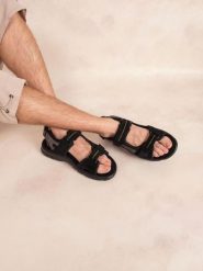 Sandały TBS Jaimmye. Czarne sandały męskie TBS, na lato, bez wzorów, z materiału, eleganckie, bez zapięcia. Za 264.00 zł.