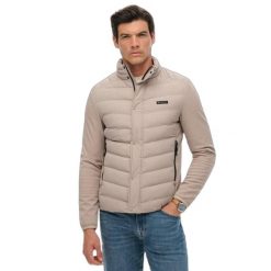 Kurtka Superdry Storm Popper. Brązowe kurtki męskie Superdry, m, z aplikacjami, z softshellu, eleganckie, bez kaptura. Za 451.50 zł.