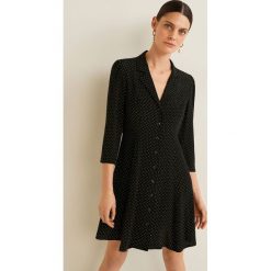 Mango - Sukienka Carrie. Sukienki damskie Mango, na co dzień, l, bez wzorów, z materiału, casualowe, bez kołnierzyka, bez ramiączek, mini, proste. W wyprzedaży za 69.90 zł.