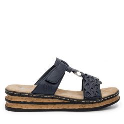 Klapki Rieker. Niebieskie klapki damskie Rieker, bez wzorów, bez obcasa, bez zapięcia. Za 189.99 zł.