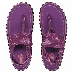 Sandały damskie GUMBIES SLINGBACK SANDAL. Fioletowe sandały damskie Gumbies, bez wzorów, bez obcasa, bez zapięcia. Za 109.99 zł.