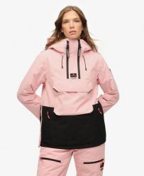 Superdry Freestyle Overhead Ski Jacket – Damska kurtka narciarska loose, 10k. Czerwone kurtki sportowe damskie Superdry, bez wzorów, z nylonu, bez ramiączek, bez kaptura, narciarskie. Za 998.05 zł.