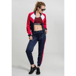 Parka dla kobiet Urban Classic raglan. Czerwone parki damskie Urban Classics, na zimę, bez wzorów, bez kaptura. Za 198.50 zł.