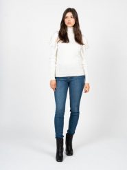 Guess Jeansy "Skinny" | W1YA46D4GV2 | Kobieta | Niebieski. Niebieskie jeansy damskie Guess, z aplikacjami, z bawełny, eleganckie, z podwyższonym stanem. W wyprzedaży za 219.00 zł.