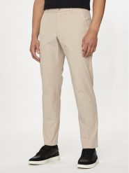 Guess Spodnie materiałowe M4YB01 WG9Z2 Beżowy Slim Fit. Brązowe spodnie materiałowe męskie Guess, z aplikacjami, z bawełny. Za 249.99 zł.