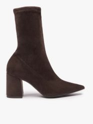 Ciemnobrązowe elastyczne botki. Brązowe botki damskie Ryłko, bez wzorów, z gumy, eleganckie, bez obcasa, bez zapięcia. Za 429.99 zł.
