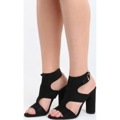 Czarne Sandały You Are Everythiing. Czarne sandały damskie Born2be, bez wzorów, bez obcasa, na obcasie, bez zapięcia. Za 54.99 zł.