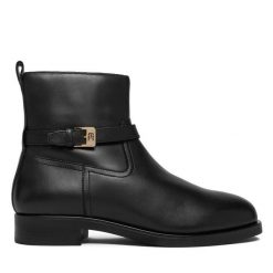 Botki Tommy Hilfiger. Czarne botki damskie Tommy Hilfiger, bez wzorów, bez obcasa, na płaskiej podeszwie, bez zapięcia. Za 589.99 zł.