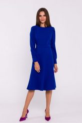 Elegancka sukienka rozkloszowana z paskiem niebieska. Niebieskie sukienki damskie Stylove, m, bez wzorów, eleganckie, bez kołnierzyka, bez ramiączek, rozkloszowane. Za 409.00 zł.