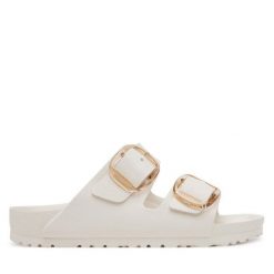 Klapki Birkenstock. Białe klapki damskie Birkenstock, bez wzorów, bez obcasa, bez zapięcia. Za 269.99 zł.