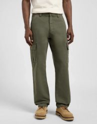 MESKIE SPODNIE LEE CARGO PANT OAK MOSS 112370611. Zielone spodnie materiałowe męskie Lee, bez wzorów, z materiału. Za 219.99 zł.