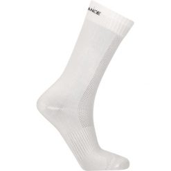 Skarpetki Endurance Dingwall. Białe skarpetki damskie Endurance, bez wzorów. W wyprzedaży za 26.00 zł.