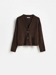 Kardigan z guzikami - ciemnobrązowy. Brązowe kardigany damskie Reserved, l, bez wzorów, z dzianiny, bez kołnierzyka. Za 119.99 zł.