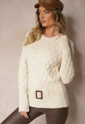 Beżowy Sweter w Delikatny Splot z Ozdobną Klamrą i Paskiem na Dole Rievea. Brązowe swetry nierozpinane damskie Renee, m, z aplikacjami, z jeansu, biznesowe, bez kołnierzyka, bez ramiączek. Za 99.99 zł.