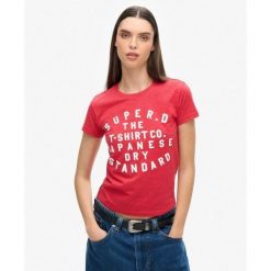 Dopasowany t-shirt z nadrukiem w reliefie. Brązowe koszulki sportowe damskie Superdry, bez wzorów, bez ramiączek. W wyprzedaży za 118.60 zł.