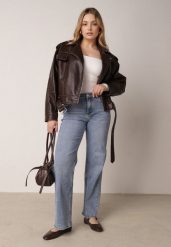 Niebieskie Szerokie Jeansy z Regularnym Stanem z Bawełną i Domieszką Wiskozy Lairoe. Niebieskie jeansy damskie Born2be, bez wzorów, z bawełny, biznesowe. Za 129.99 zł.