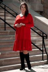 Czerwona sukienka Alicja z falbanką XXL OVERSIZE WIOSNA. Czerwone sukienki damskie Moda Size Plus Iwanek, na co dzień, na jesień, s, bez wzorów, z bawełny, bez kołnierzyka, bez ramiączek, mini, oversize. W wyprzedaży za 159.90 zł.