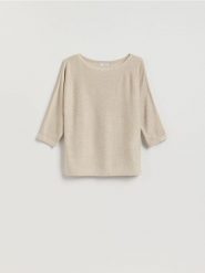 Sweter z metalizowaną nitką - złoty. Żółte swetry nierozpinane damskie Reserved, l, bez wzorów, z wiskozy, bez kołnierzyka, bez ramiączek. Za 99.99 zł.