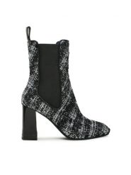 Pollini Botki SA24108G1HTN100A Czarny. Czarne botki damskie Pollini, bez wzorów, z materiału, bez obcasa, na słupku, bez zapięcia. Za 2,079.00 zł.