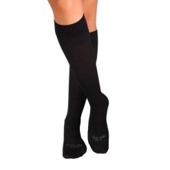 3/4-długie skarpetki uciskowe z merceryzowanej bawełny w kolorze czarnym. Czarne skarpetki damskie OEM, bez wzorów, z bawełny. W wyprzedaży za 85.02 zł.