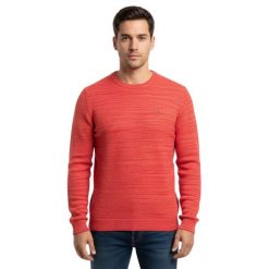 Sweter turystyczny męski Napapijri. Czerwone swetry męskie Napapijri, m, bez wzorów, z bawełny, klasyczne, bez kołnierzyka, bez ramiączek. Za 260.70 zł.