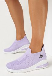 Fioletowe Buty Sportowe Artista. Fioletowe obuwie sportowe damskie Born2be, z aplikacjami, bez zapięcia. Za 24.99 zł.