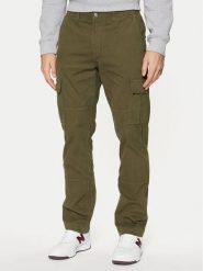 Guess Spodnie materiałowe M4BB39 WGC21 Zielony Regular Fit. Zielone spodnie materiałowe męskie Guess, z aplikacjami, z bawełny. Za 249.99 zł.