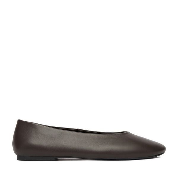 Baleriny GINO ROSSI. Brązowe balerinki damskie Gino Rossi, bez wzorów, bez obcasa, bez zapięcia. Za 229.99 zł.