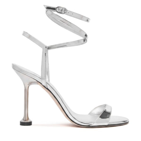 Sandały Stuart Weitzman. Szare sandały damskie Stuart Weitzman, bez wzorów, bez obcasa, na szpilce, bez zapięcia. Za 1,609.99 zł.